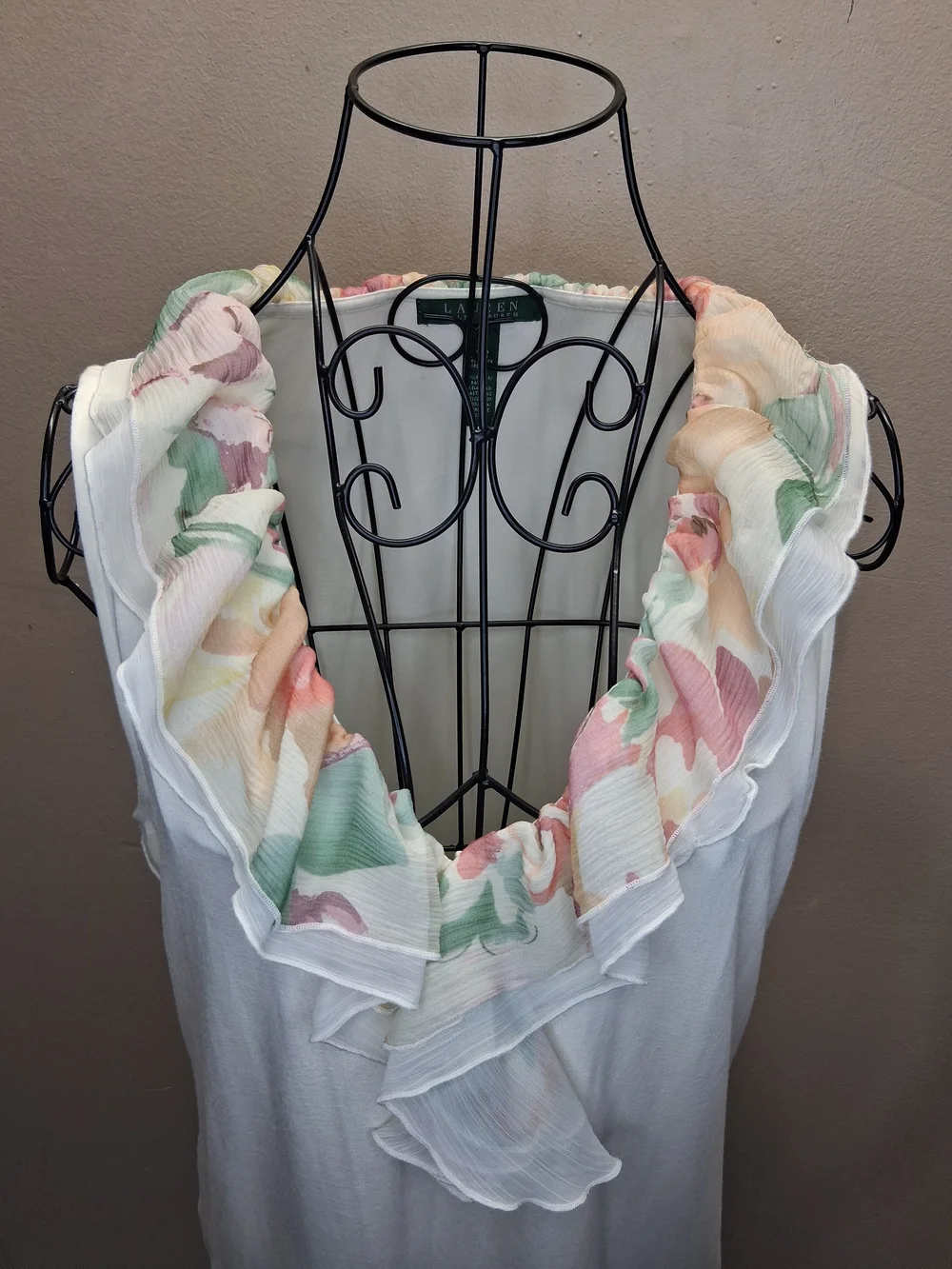 LAUREN Ralph Lauren Women's Sleeveless Top Large White Floral Ruffle Neck Blouse - Picture 3 of 9